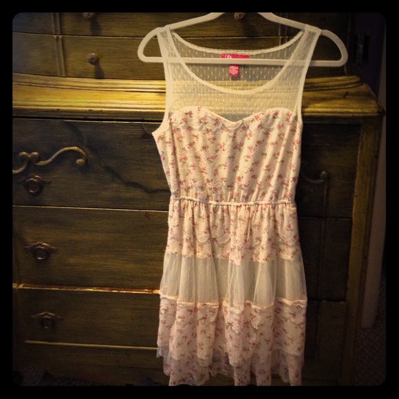 Floral sweetheart dress