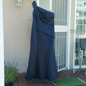 Vera Wang navy dress