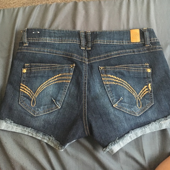 Junior's Jean shorts - Picture 2 of 4