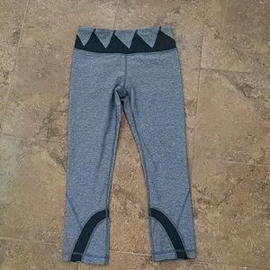 NWOT Lululemon Run Inspire II Crop