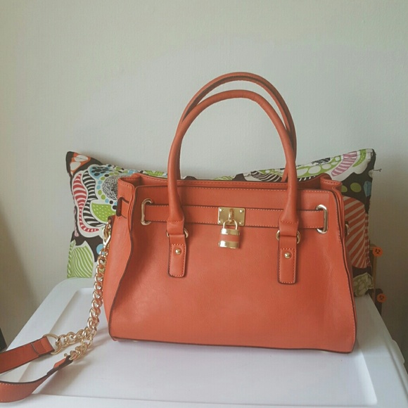 Brand new medium sized purse