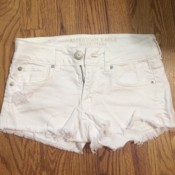American eagle white shorts!