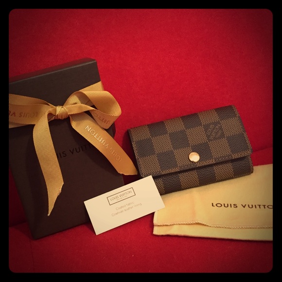Louis Vuitton Handbags - Authentic Louis Vuitton 6 key holder, NWT