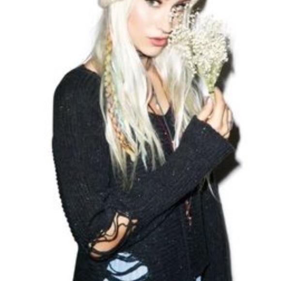 🎉SALE🎉New WILDFOX Terra Crop Sweater - NWT - Picture 2 of 3