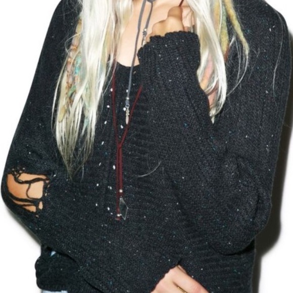 🎉SALE🎉New WILDFOX Terra Crop Sweater - NWT - Picture 3 of 3