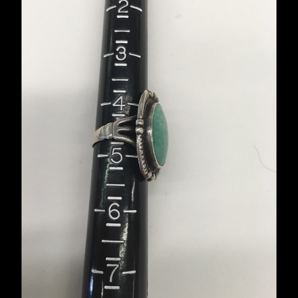 Beautiful Turquoise and silver ring sz 4.5 - Picture 3 of 4