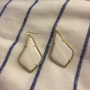 white kendra scott earrings!