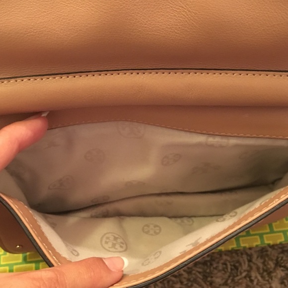 Authentic Tory Burch crossbody - Picture 3 of 4