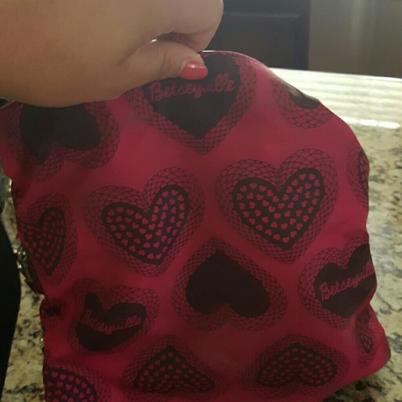 TRADED Betsy Johnson messenger - Picture 3 of 4