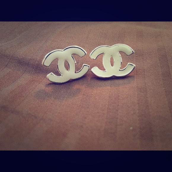 Logo brand stud earrings
