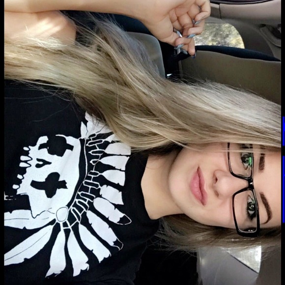 Meet your Posher, Haley - Picture 2 of 3