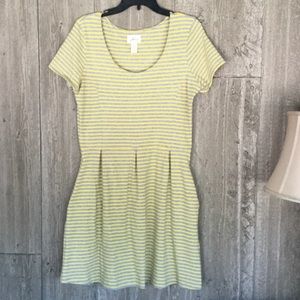 Short sleeved dress