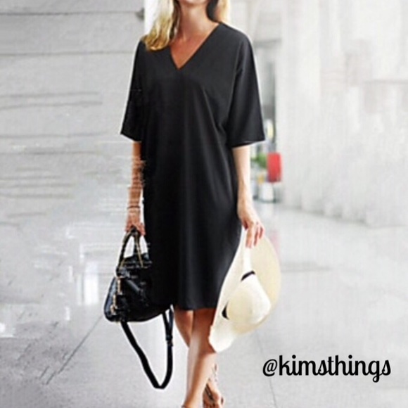 Boutique Dresses & Skirts - perfect V front and back black dress🌟3time HP