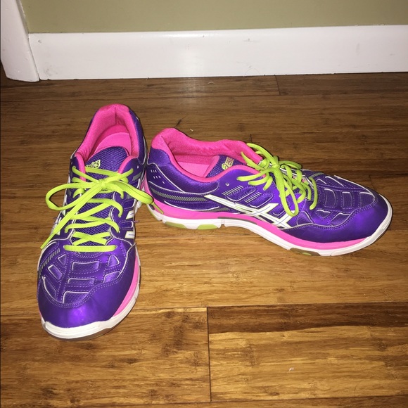Women's Asics Volleyball Shoes!