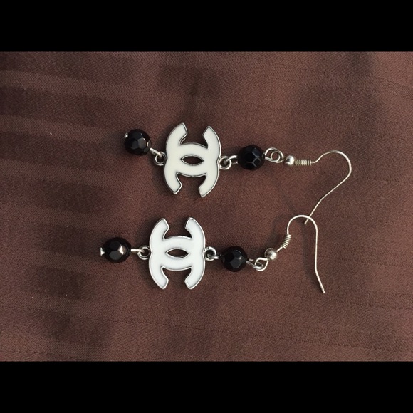 Double c logo dangle earrings