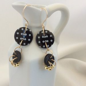 🎉SOLD🎉Cute as a Button Earrings in Black & White