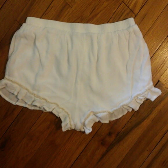 Me To We Soft Shorts - Picture 2 of 3