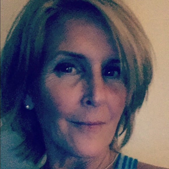 Meet your Posher, Kelli - Picture 2 of 2