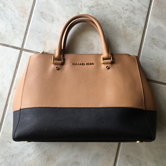 MK tote