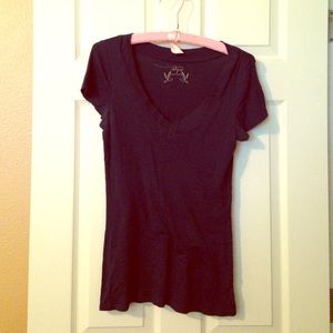 Cute Old Navy // Navy Blue V-Neck Tee // Large