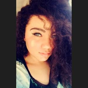 Meet your Posher, Elise