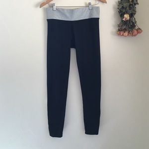 Victoria Secrets PINK reversible leggings