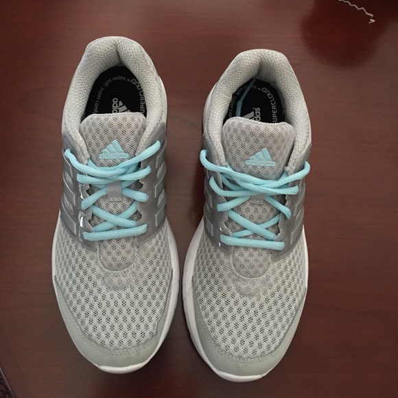 BRAND NEW • Adidas • running super cloud sneakers