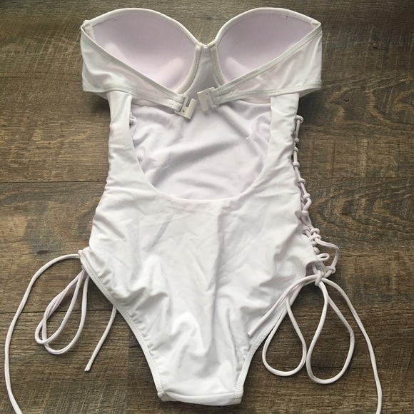 AMI Clubwear Sexy Lace Up Cutout White One Piece - Picture 2 of 3