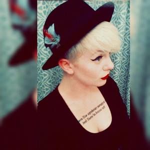 Meet your Posher, Taylour