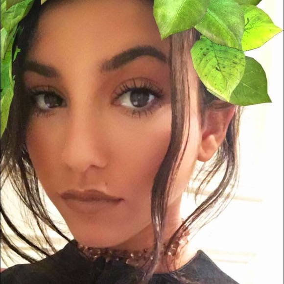 Meet your Posher, Ellie