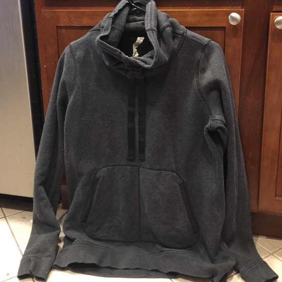 Lululemon pullover sweatshirt