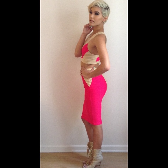 Amazing Hot Pink Skirt Set - Picture 3 of 4