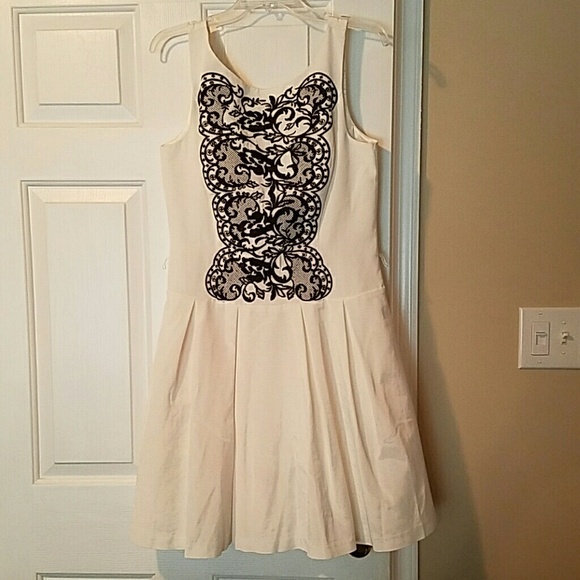 White House Black Market Dresses & Skirts - !!!FINAL PRICE!!! Fit & Flair Tank Dress