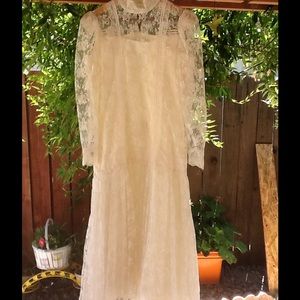 Jessica mcclintock metallic lace dress Jessica mcclintock metallic lace dress