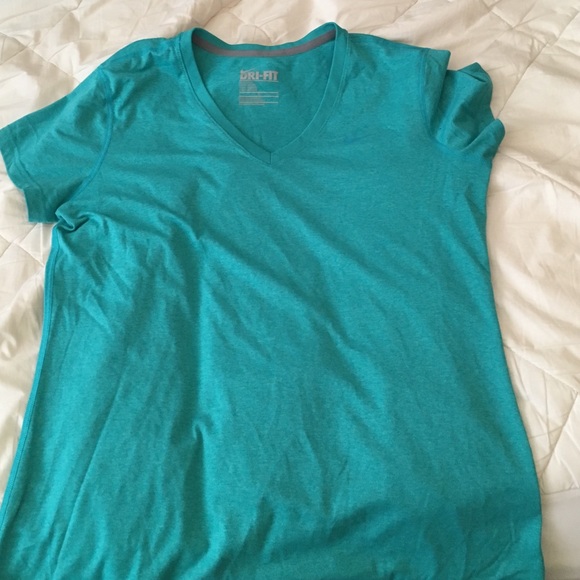 Nike work out dry fit top