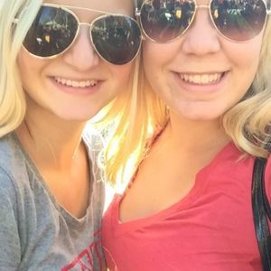 Meet your Posher, Mckenzie