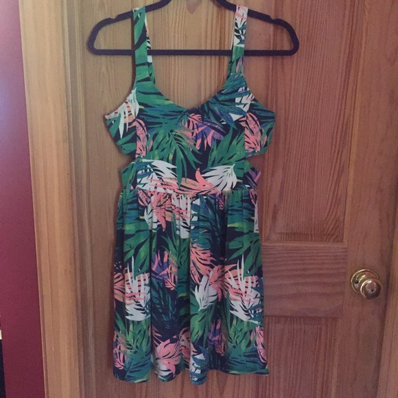 Tropical dress with side slits