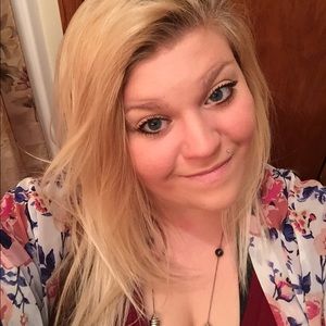 Meet your Posher, Nicole