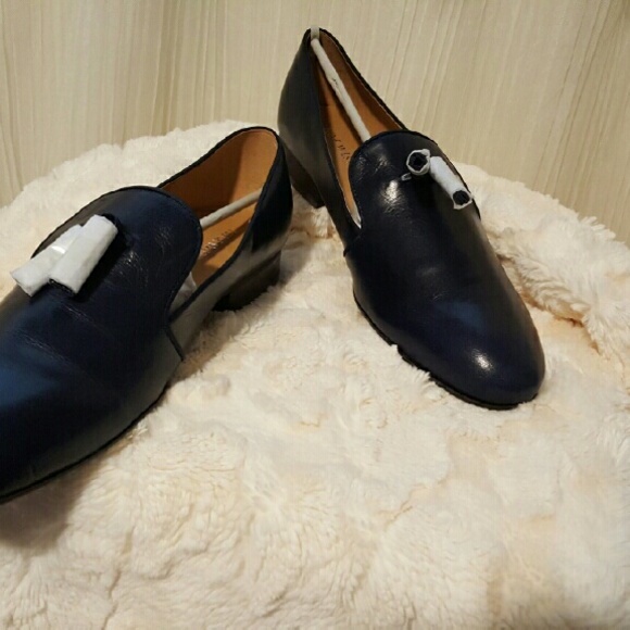 Beautiful navy blue loafers