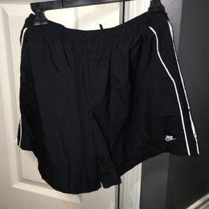 Black nike shorts L