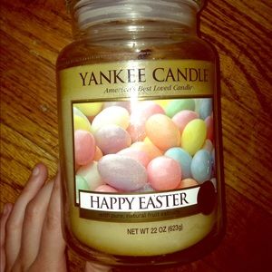 "Happy Easter" Yankee candle