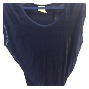 Navy blue shirt sleeve top