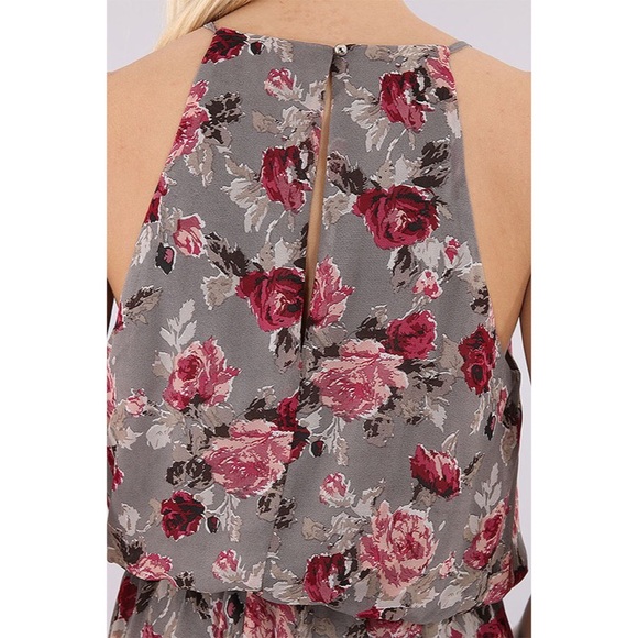 SOLD✨HOST PICK✨Floral Romper💐🌻 - Picture 3 of 4