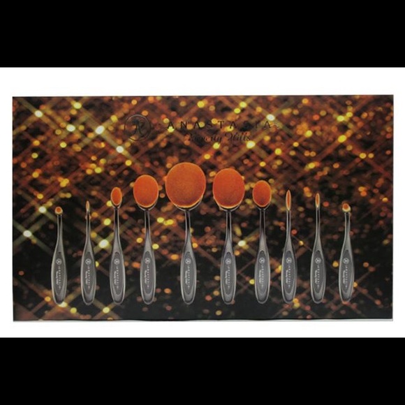 Anastasia toothbrush set