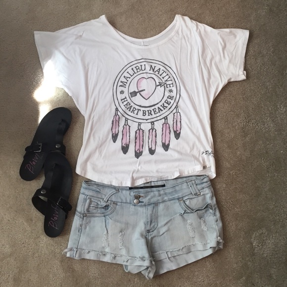 Graphic Tee! "Malibu Native Heart Breaker"