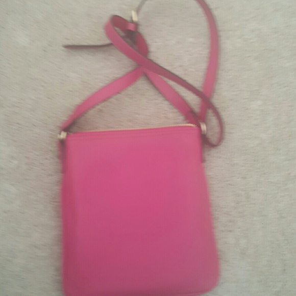 Hot pink purse - Picture 2 of 3