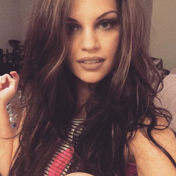 Meet your Posher, Kelsie - Picture 1 of 1