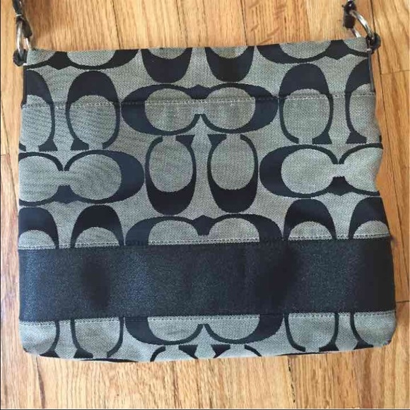 Coach purse - Picture 3 of 3