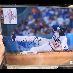 Signed Matt Kemp autograph