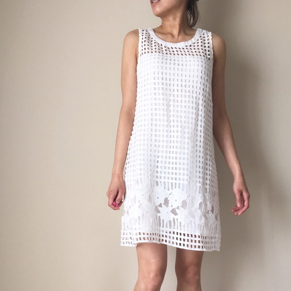 KC Dresses & Skirts - SALE White crocheted lace fully lined dress